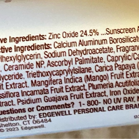 Hawaiian Tropic Translucent Mineral Powder Sunscreen Brush SPF 30 |0.15 oz - Picture 7 of 9